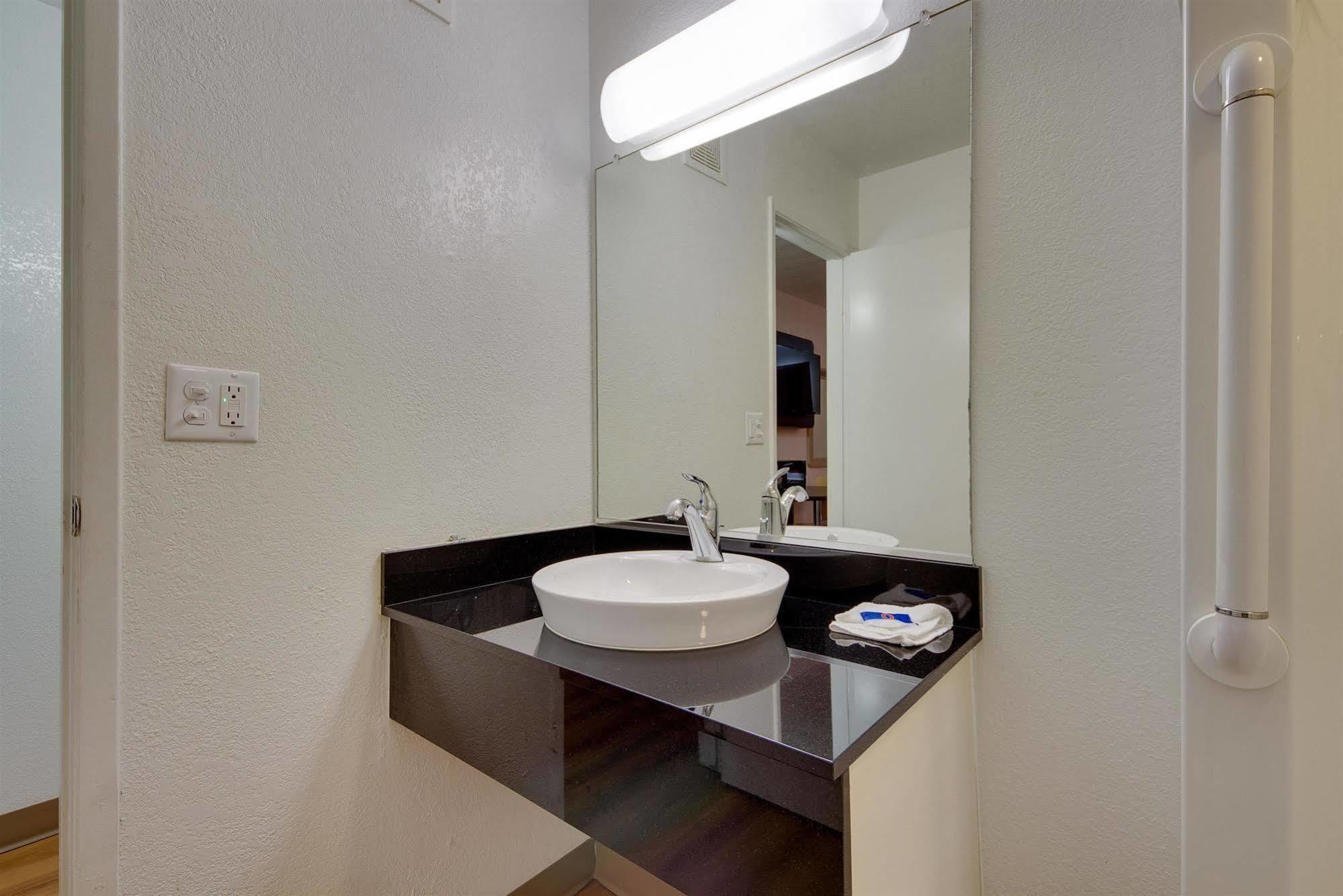 Avera Suites Muskogee Exterior photo