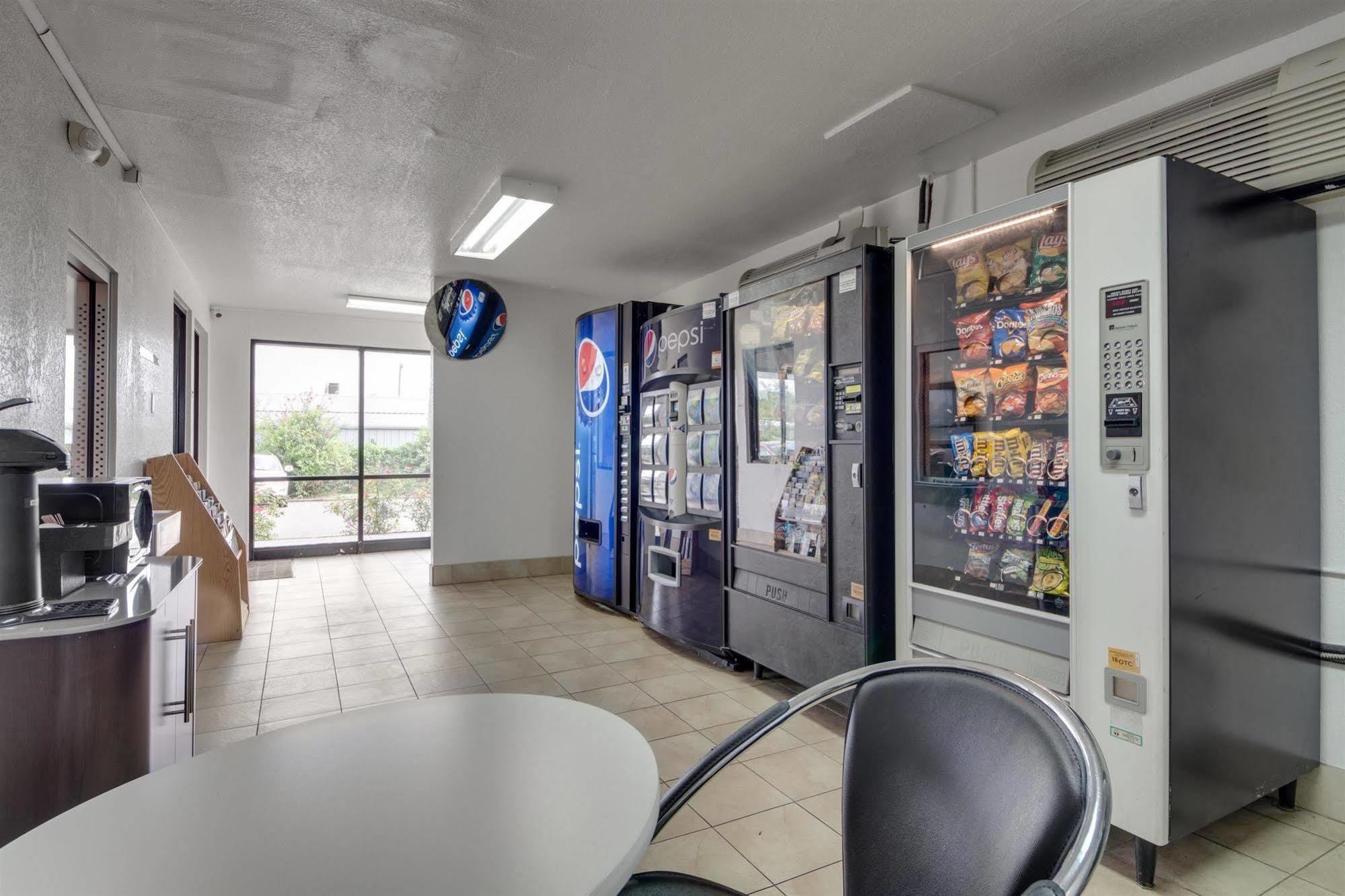 Avera Suites Muskogee Exterior photo